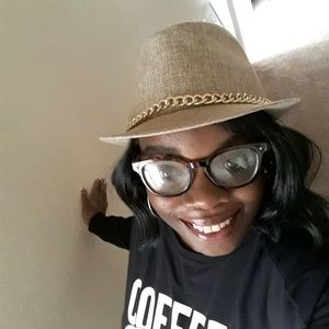 Meet your Posher, Shalanda